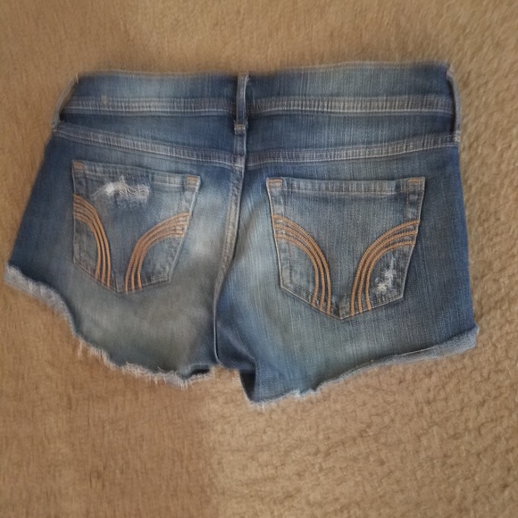 SOLD---Hollister Distressed Shorts 5 27 - Picture 4 of 6